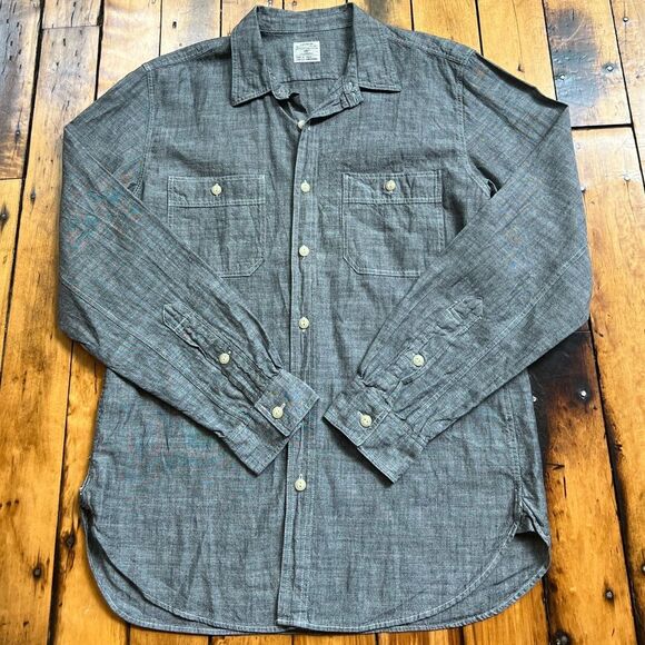 J Crew Men’s Medium Gray Chambray Button Down Shirt Casual Cotton Buttons - Picture 1 of 9